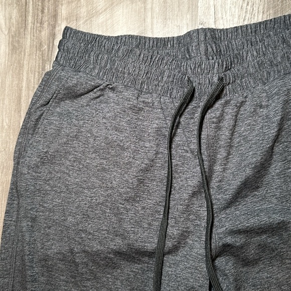 Outdoor Voices Joggers - Medium - Picture 4 of 7